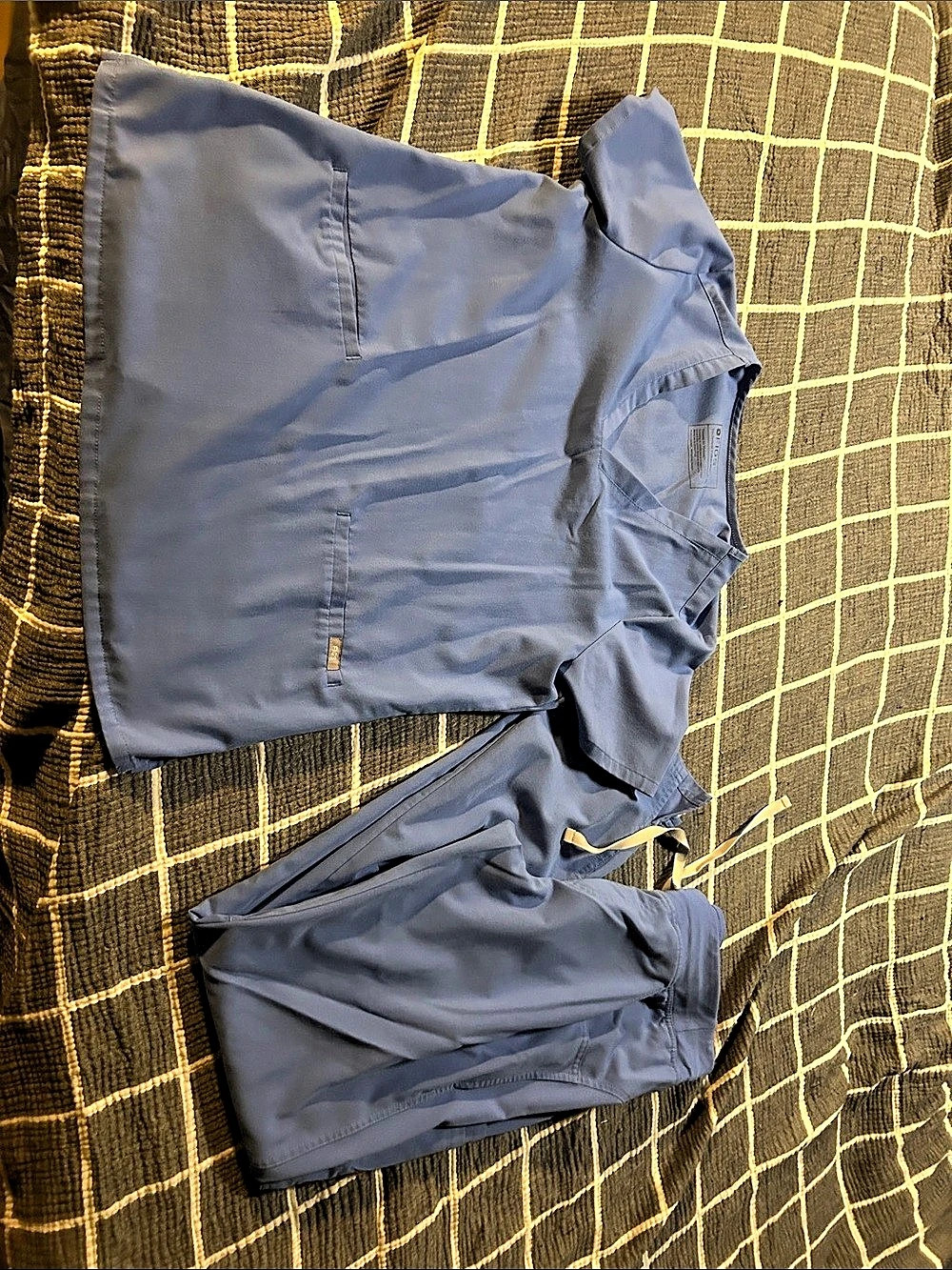 FIGS scrub set in Blue Size Medium Like New - Picture 5 of 11